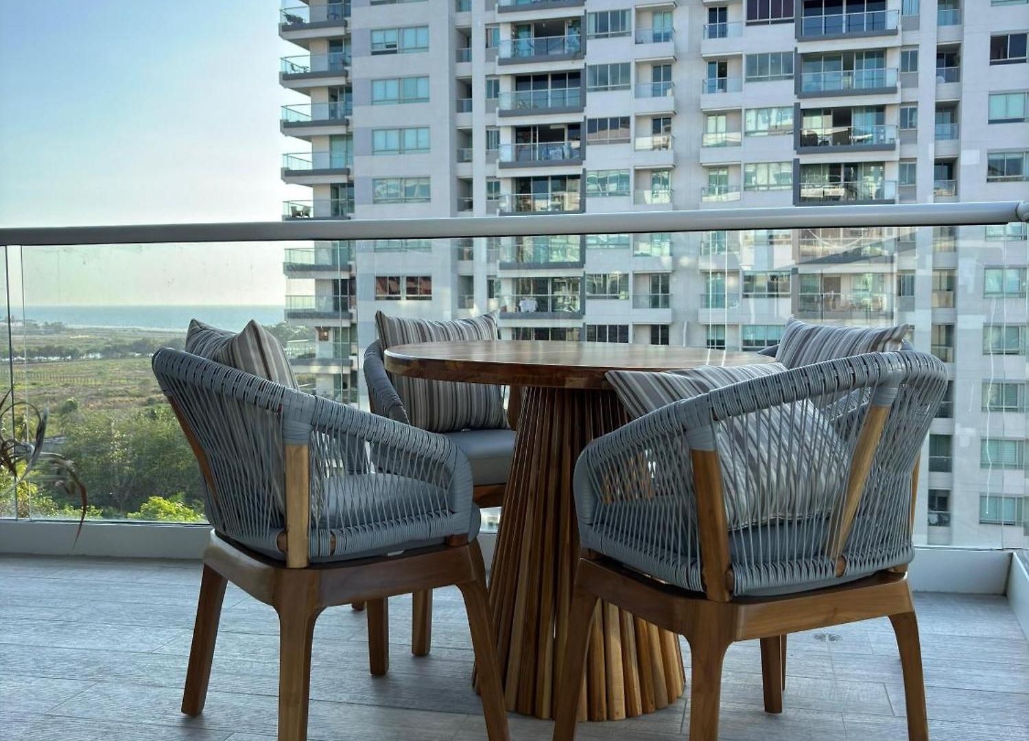 Apartamento Caribbean Luxury 2br 2bth Gem With Sea Views, Hot Water And Private Jacuzzi On Balcony