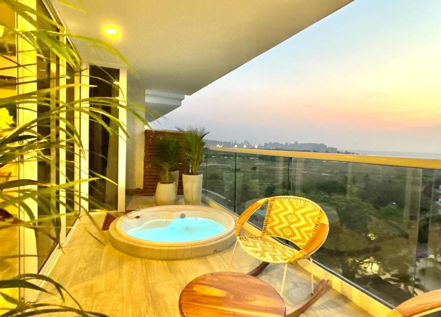 Caribbean Luxury 2br 2bth Gem With Sea Views, Hot Water And Private Jacuzzi On Balcony Apartamento Cartagena