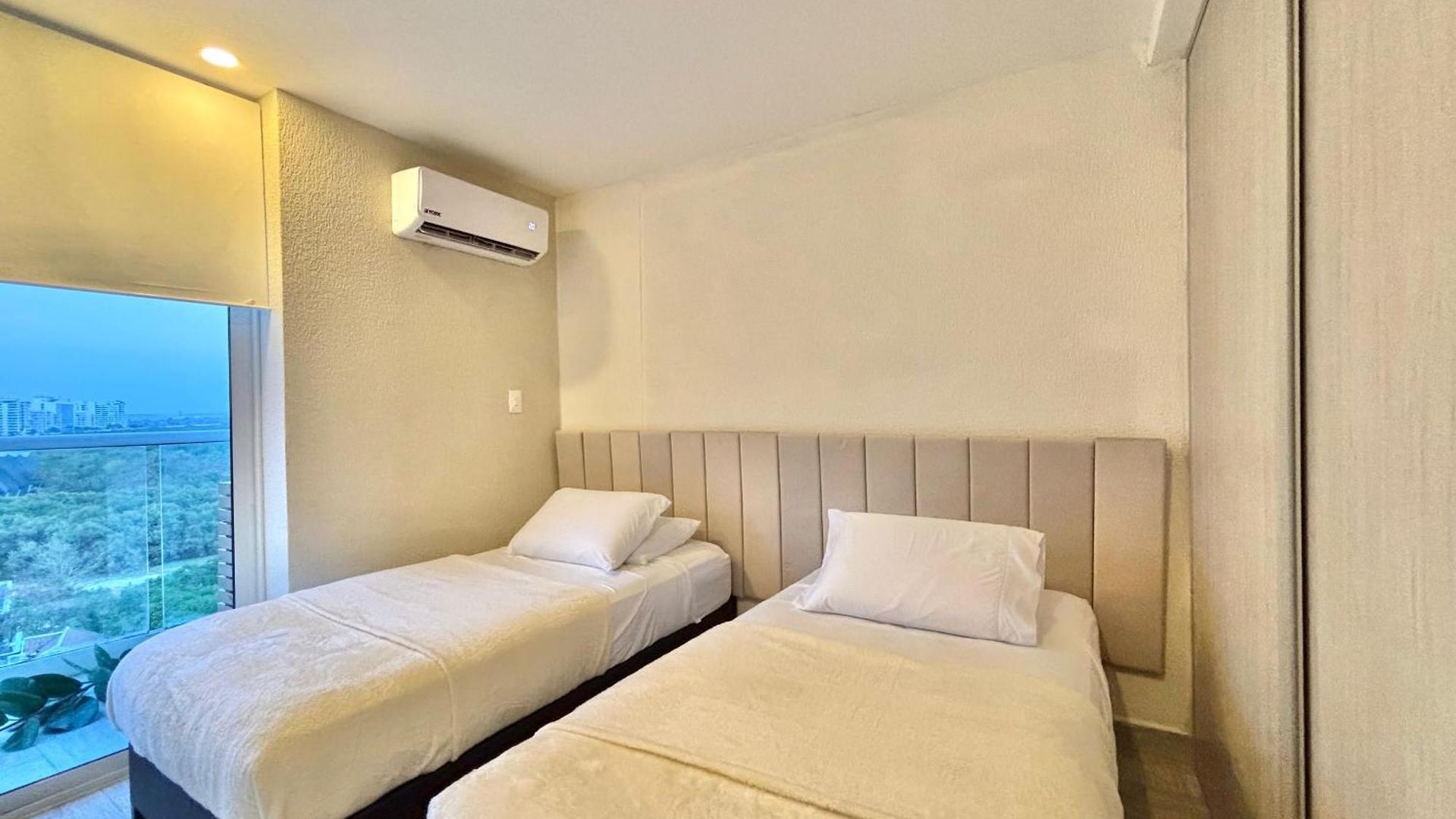 Caribbean Luxury 2br 2bth Gem With Sea Views, Hot Water And Private Jacuzzi On Balcony Cartagena