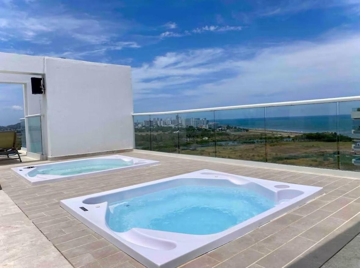 Caribbean Luxury 2br 2bth Gem With Sea Views, Hot Water And Private Jacuzzi On Balcony Apartamento