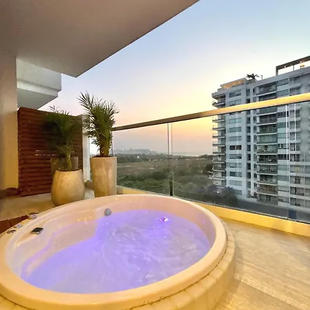 Caribbean Luxury 2br 2bth Gem With Sea Views, Hot Water And Private Jacuzzi On Balcony * Cartagena