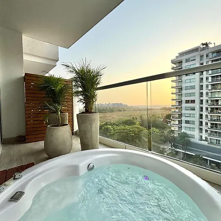 Caribbean Luxury 2br 2bth Gem With Sea Views, Hot Water And Private Jacuzzi On Balcony Apartamento