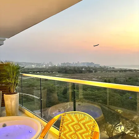 Caribbean Luxury 2br 2bth Gem With Sea Views, Hot Water And Private Jacuzzi On Balcony *
