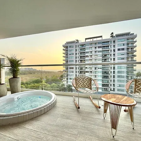 Caribbean Luxury 2br 2bth Gem With Sea Views, Hot Water And Private Jacuzzi On Balcony
