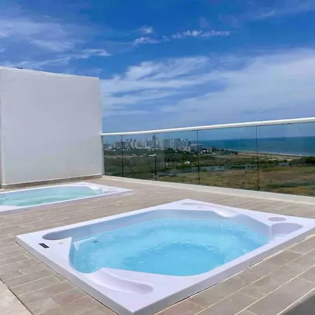 Caribbean Luxury 2br 2bth Gem With Sea Views, Hot Water And Private Jacuzzi On Balcony Apartamento